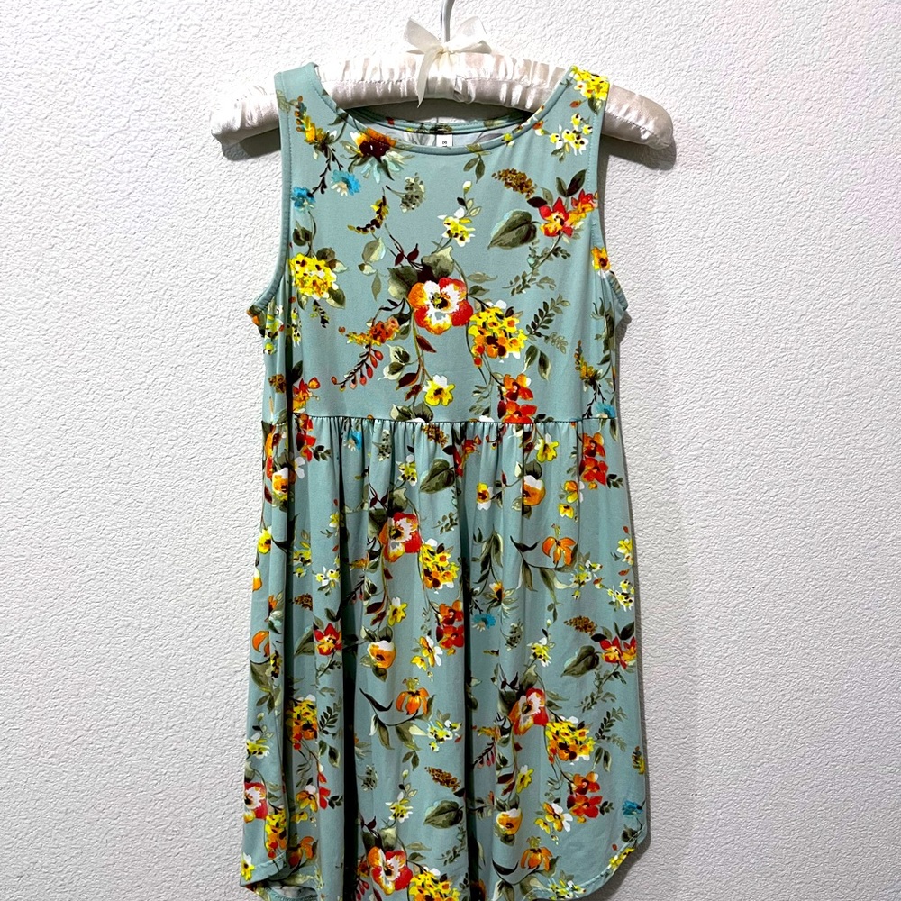 Cute light weight summer dress
